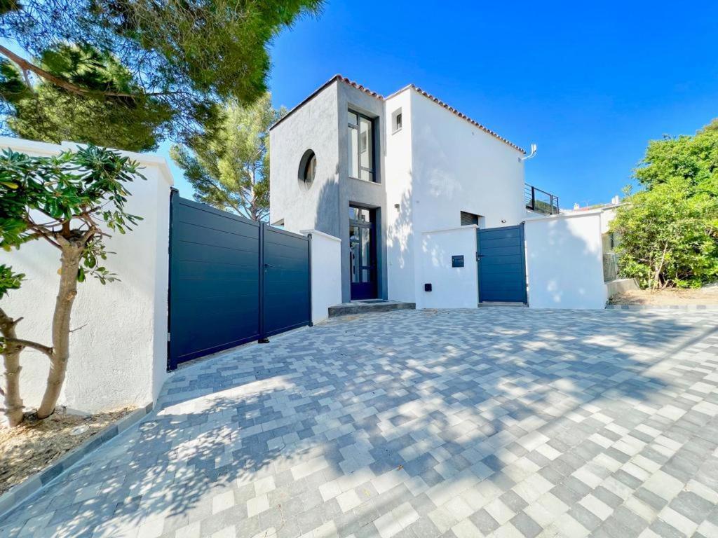 Magnifique Villa Neuve Vue Mer キャバレール・シュル・メール エクステリア 写真